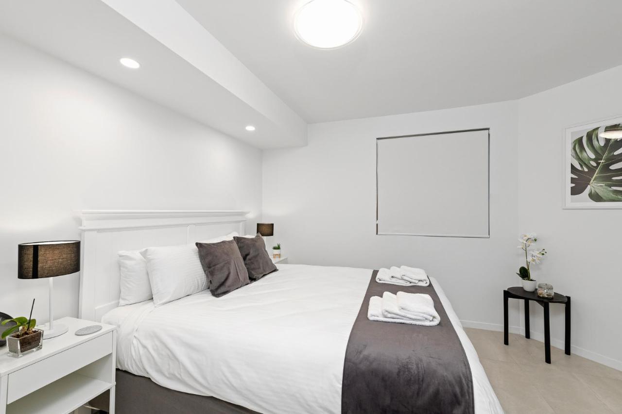 Alexandria Apartments Alexandra Headland Extérieur photo