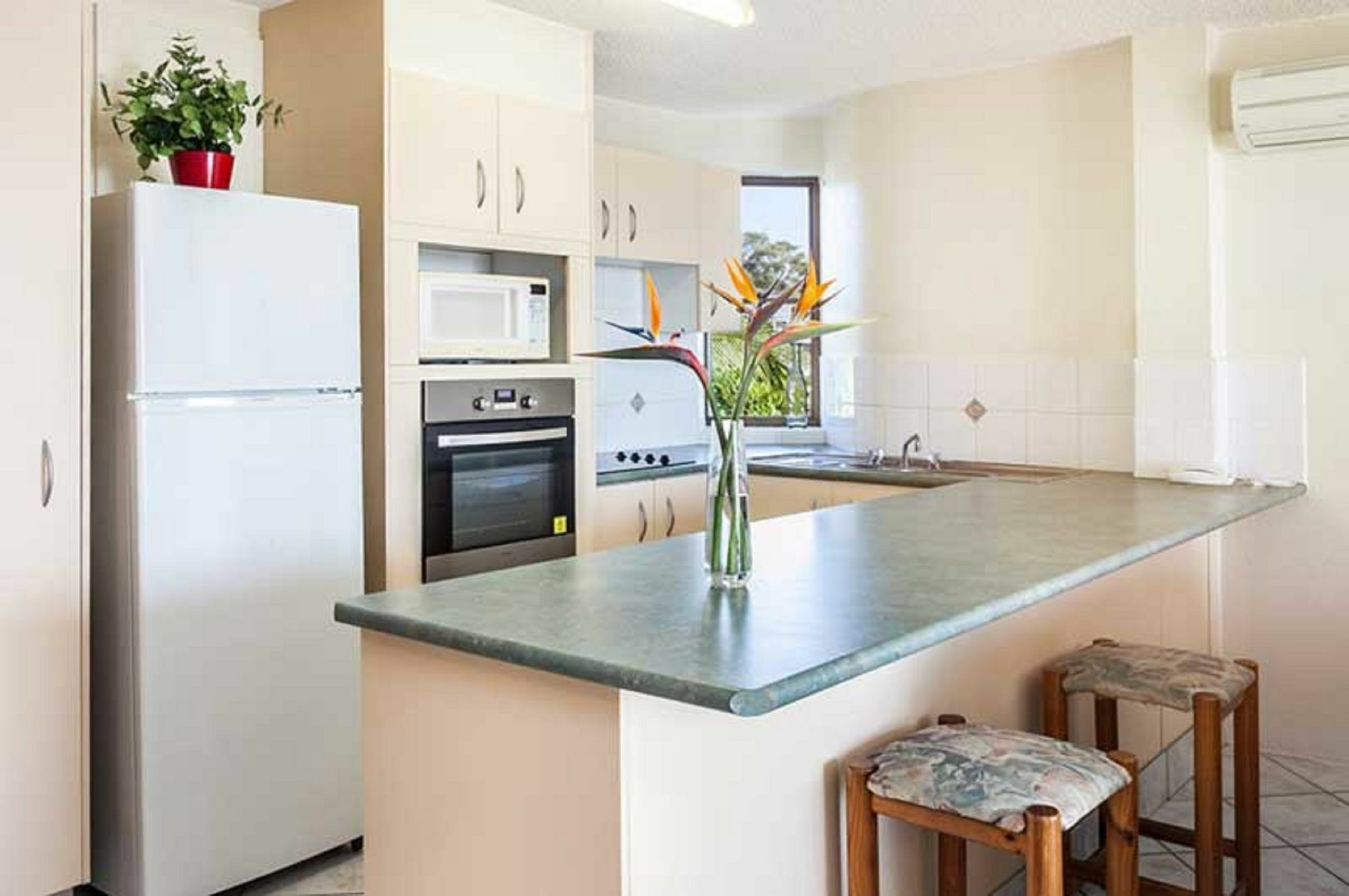Alexandria Apartments Alexandra Headland Extérieur photo